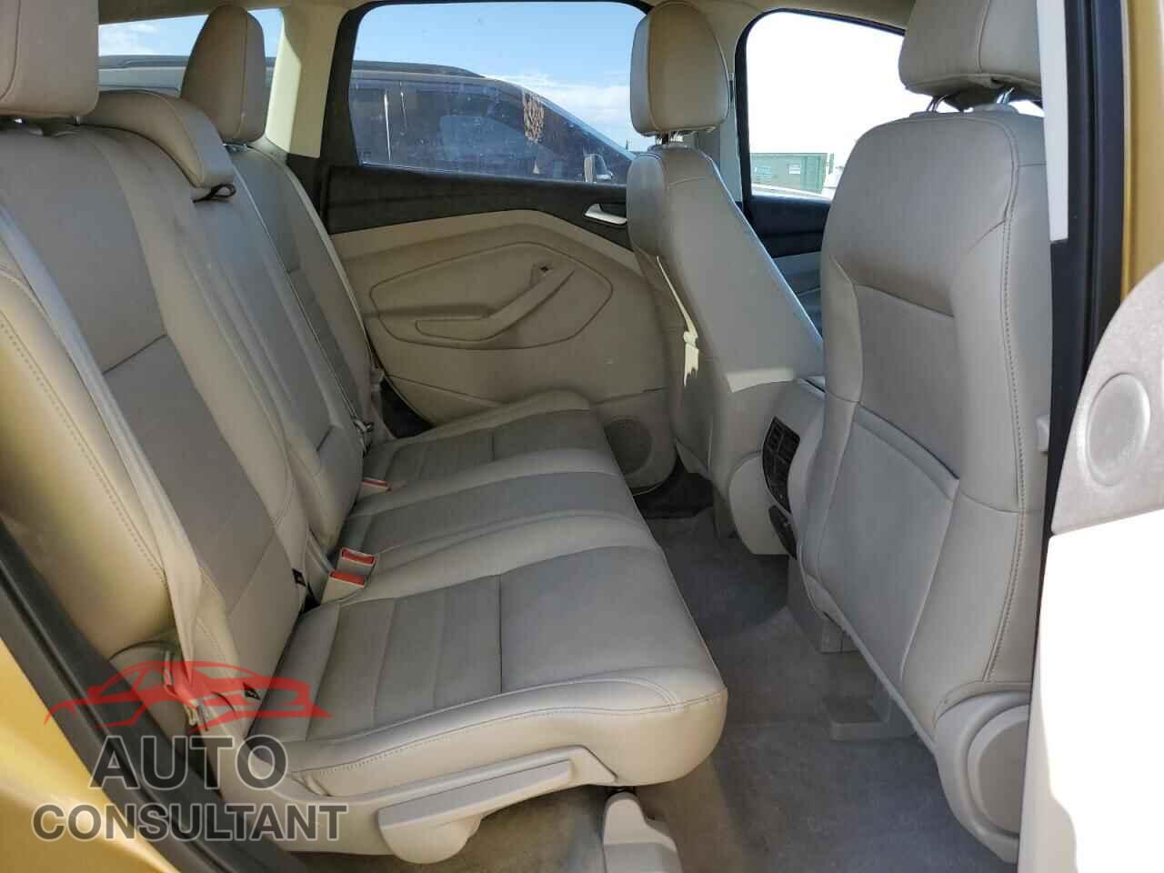 FORD ESCAPE 2015 - 1FMCU9GX1FUB14935