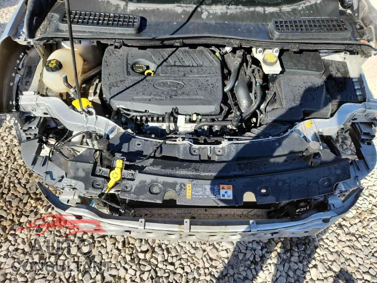 FORD ESCAPE 2017 - 1FMCU0JD4HUE06057