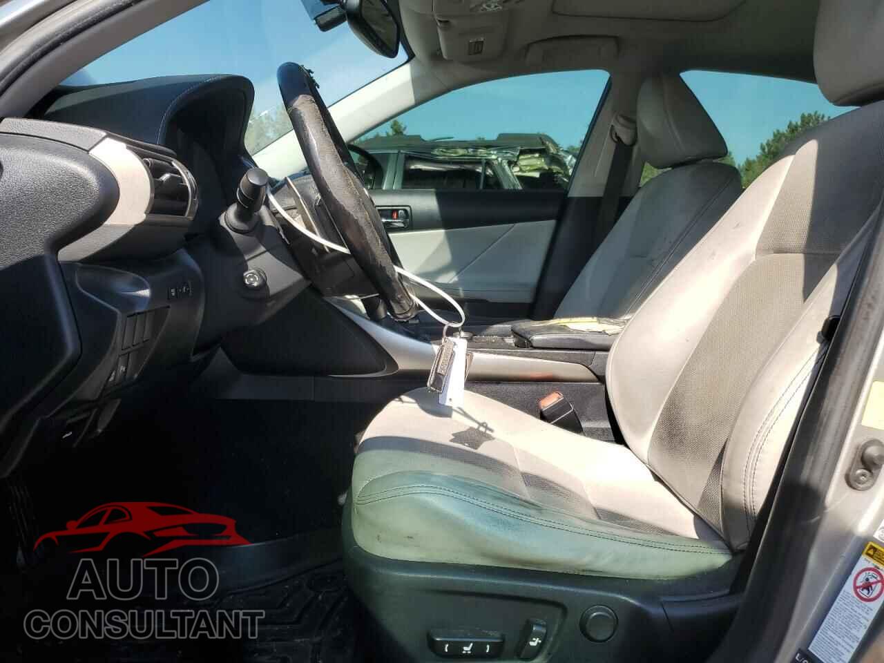 LEXUS IS 2016 - JTHCM1D28G5010337