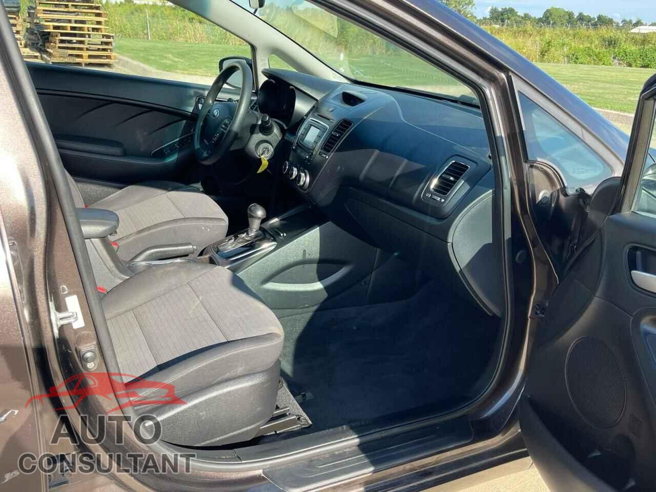KIA FORTE 2017 - 3KPFL4A78HE149439