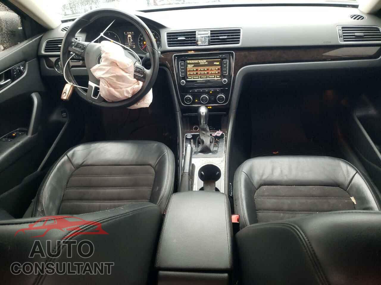 VOLKSWAGEN PASSAT 2014 - 1VWCN7A34EC106955