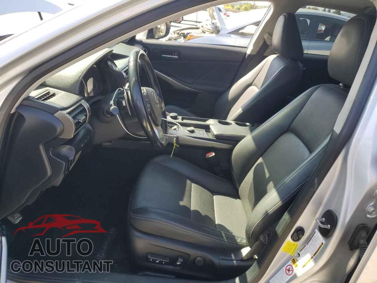 LEXUS IS 2015 - JTHBF1D29F5078554