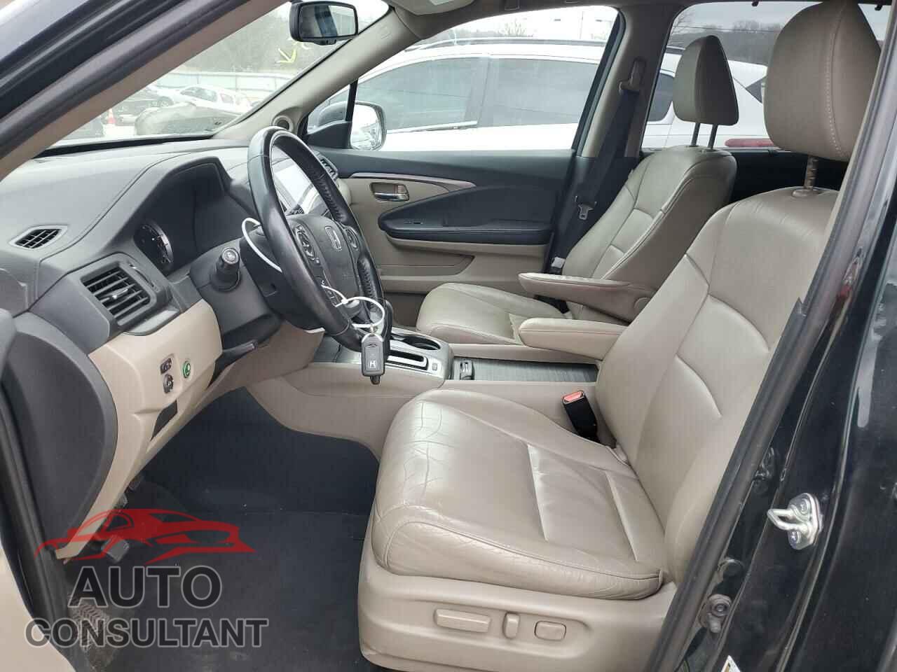HONDA PILOT 2016 - 5FNYF6H85GB016396