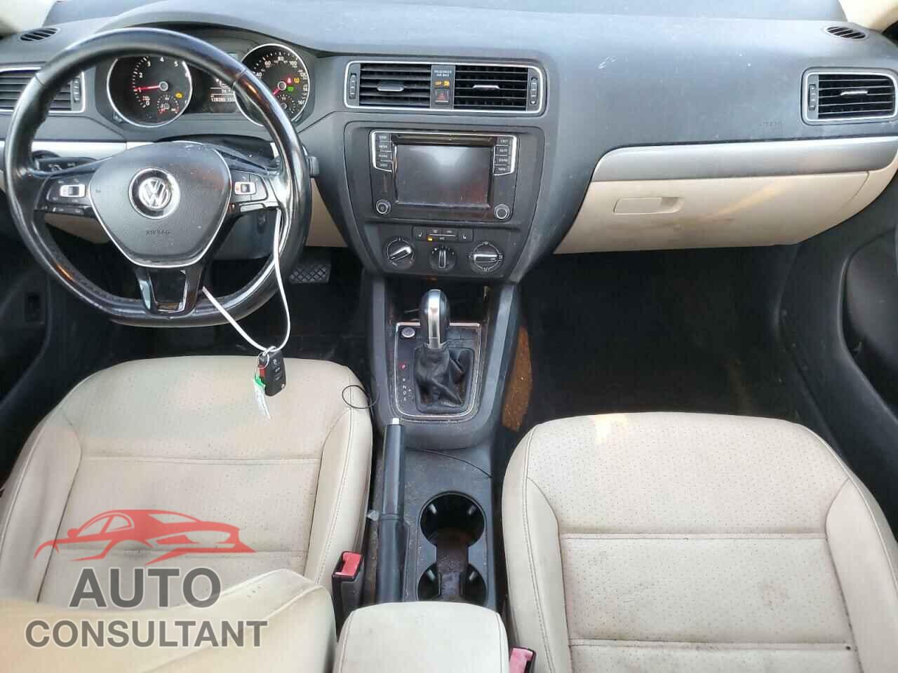 VOLKSWAGEN JETTA 2017 - 3VWDB7AJXHM354528