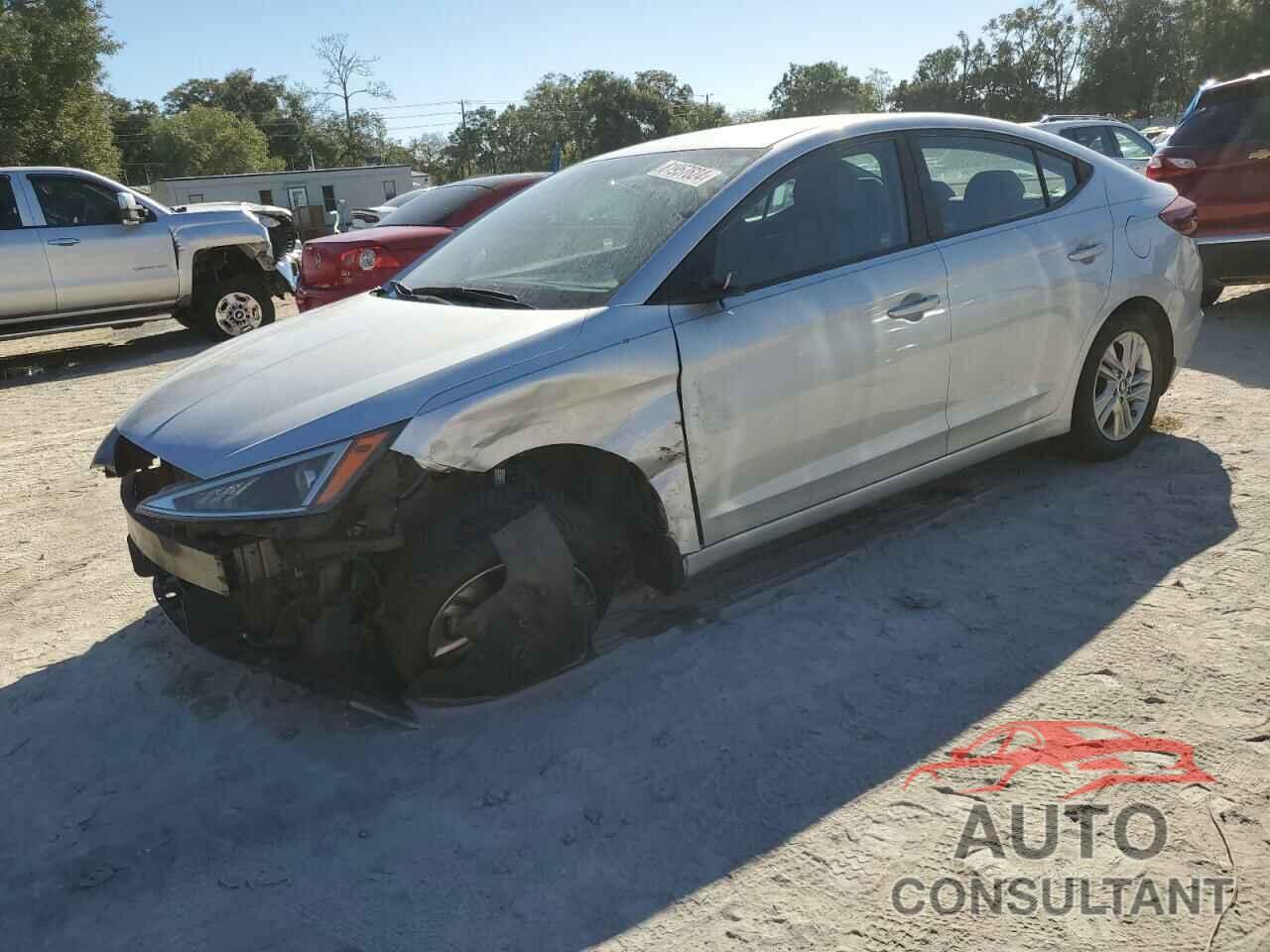 HYUNDAI ELANTRA 2019 - KMHD84LFXKU878947