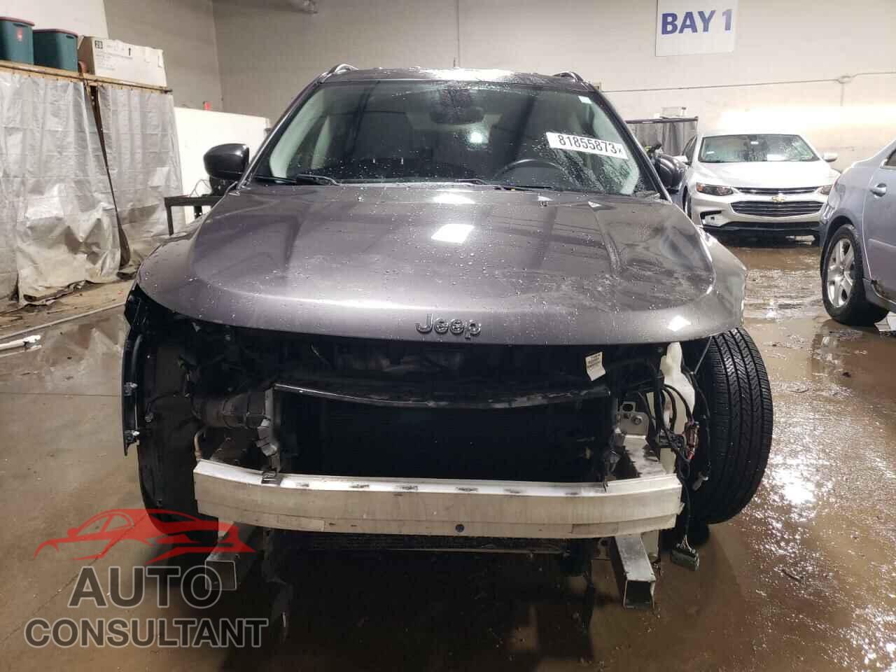 JEEP COMPASS 2018 - 3C4NJDBB7JT150040
