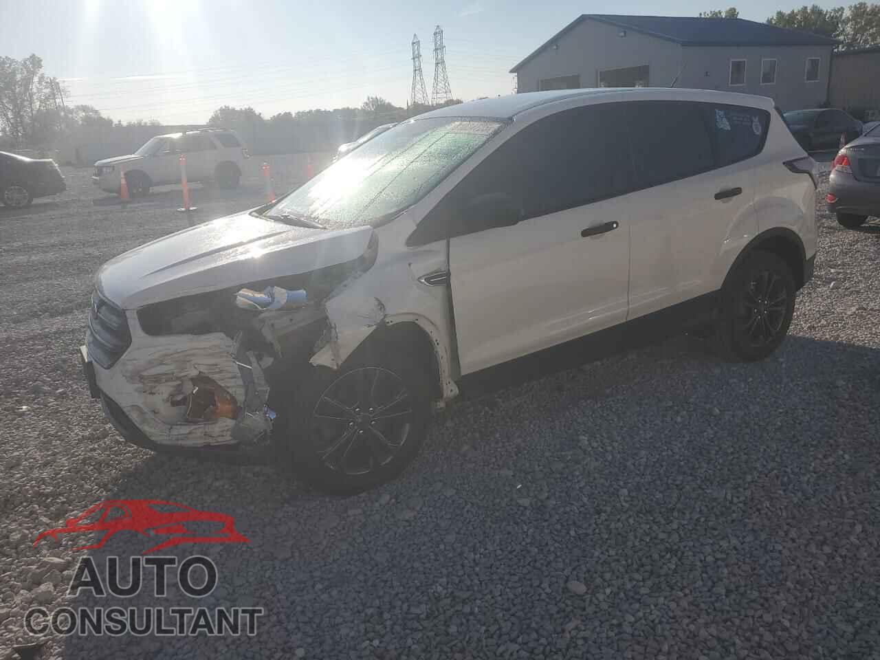 FORD ESCAPE 2017 - 1FMCU0F75HUE85614