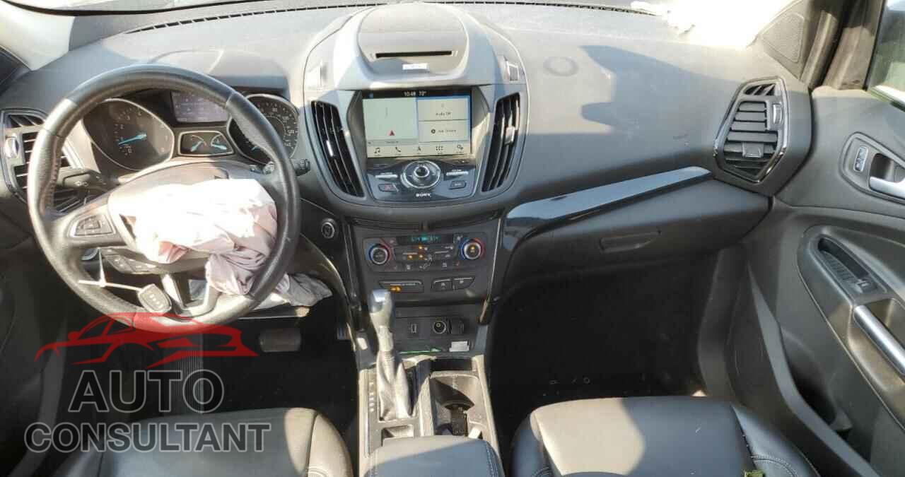 FORD ESCAPE 2017 - 1FMCU0JD6HUE92293