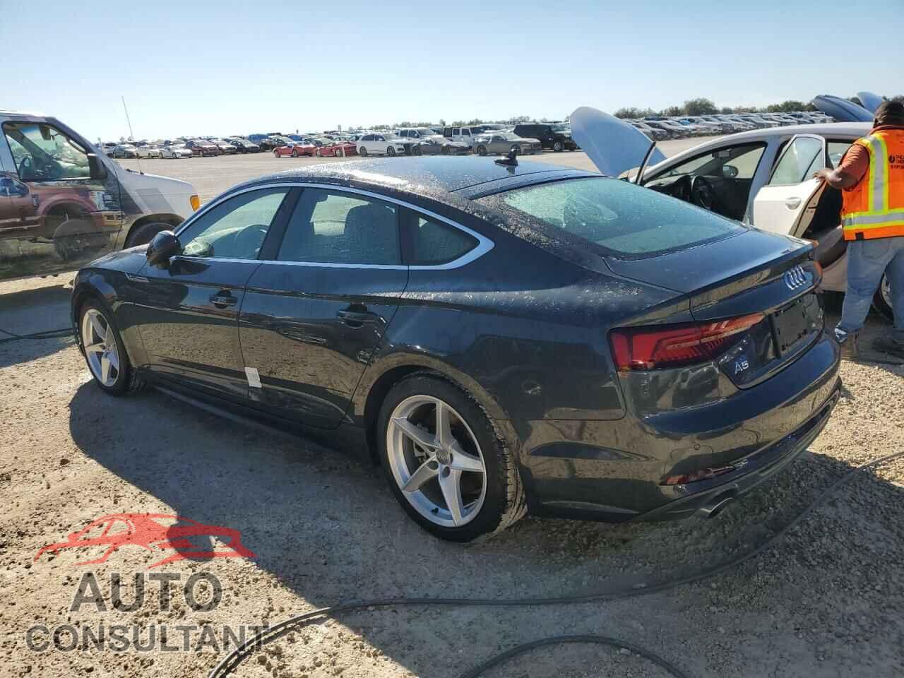 AUDI A5 2019 - WAUENCF56KA068616