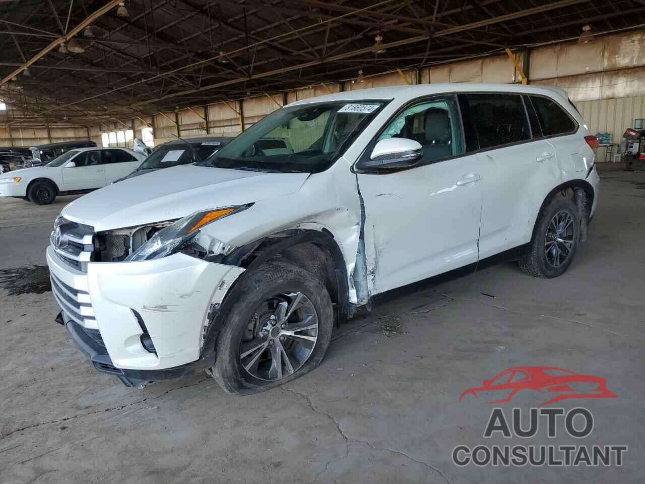 TOYOTA HIGHLANDER 2019 - 5TDBZRFH5KS701584