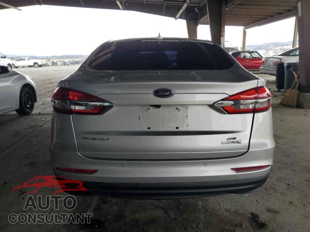 FORD FUSION 2019 - 3FA6P0LU1KR200057