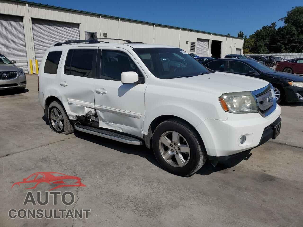 HONDA PILOT 2011 - 5FNYF3H69BB017556