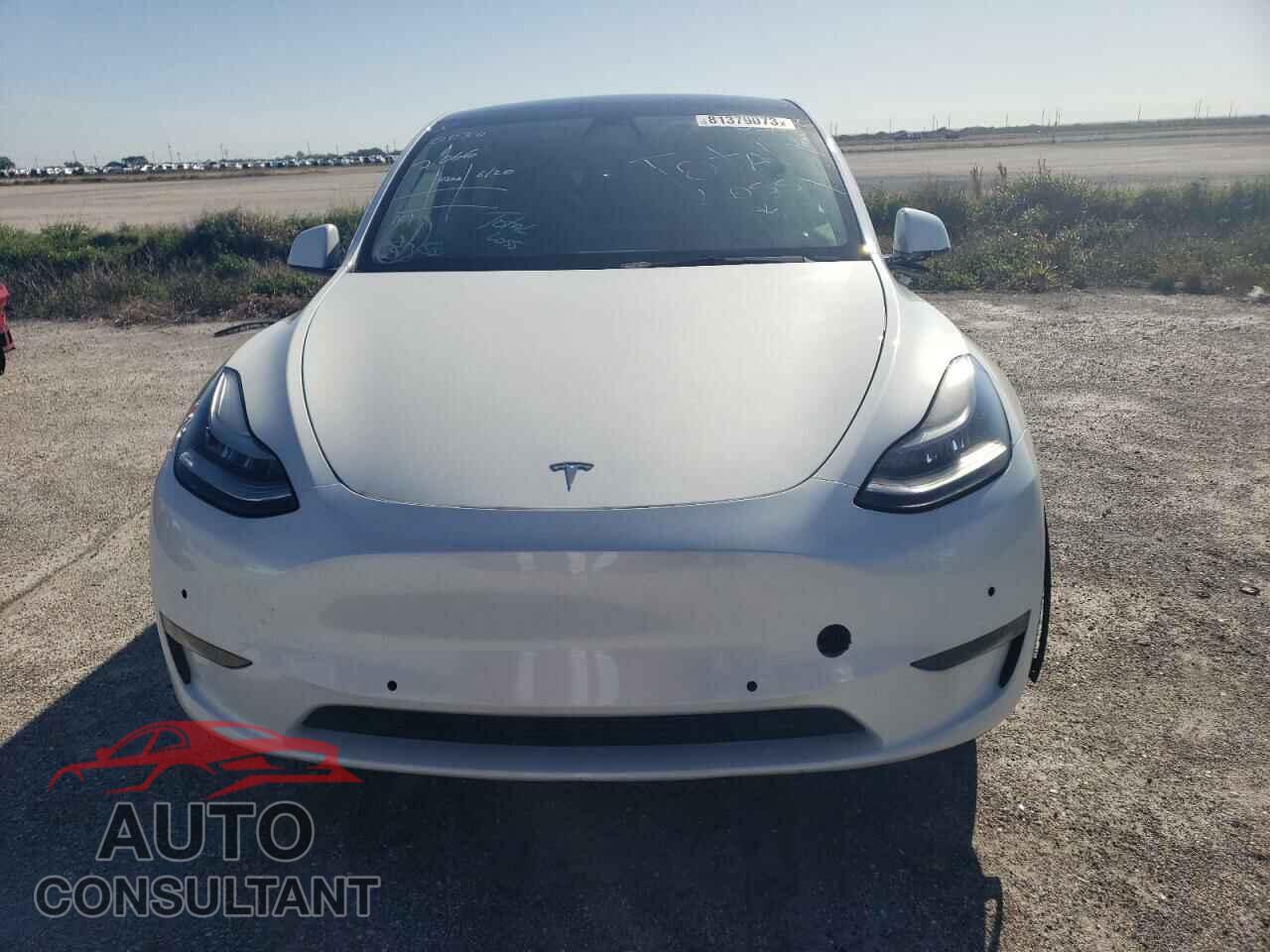 TESLA MODEL Y 2021 - 5YJYGDED3MF116432