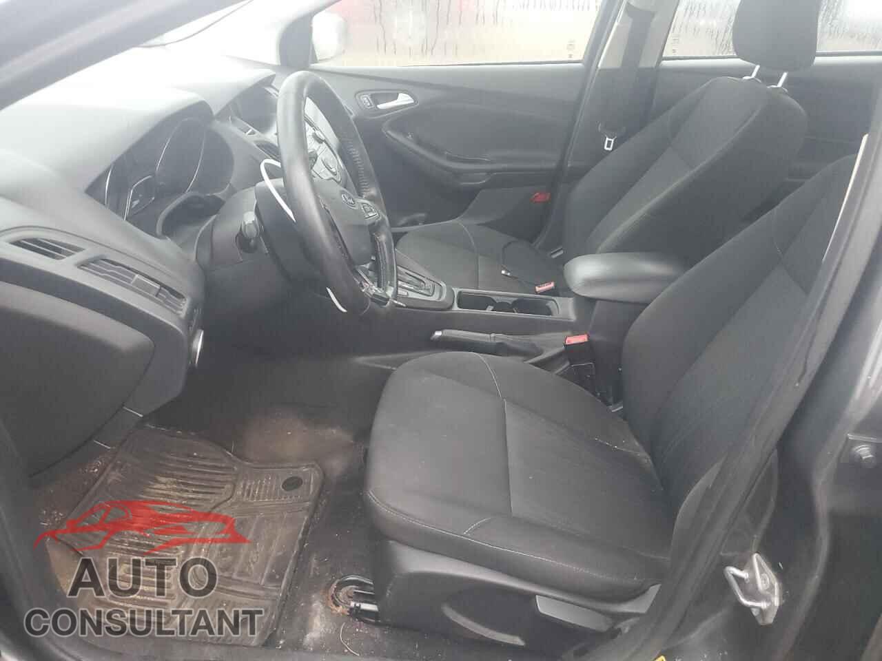 FORD FOCUS 2017 - 1FADP3F26HL340695