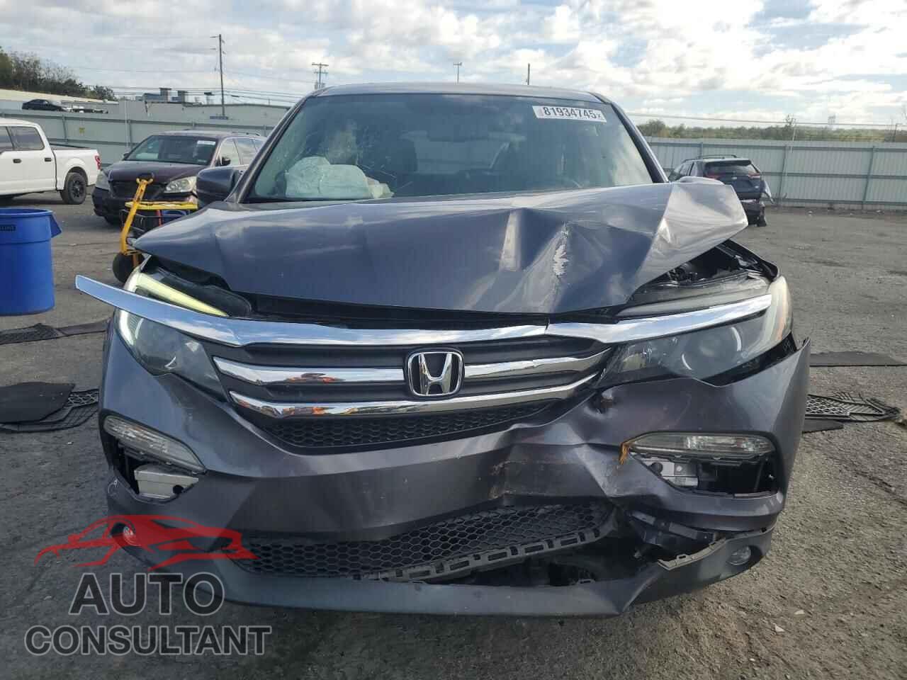 HONDA PILOT 2017 - 5FNYF6H5XHB036649