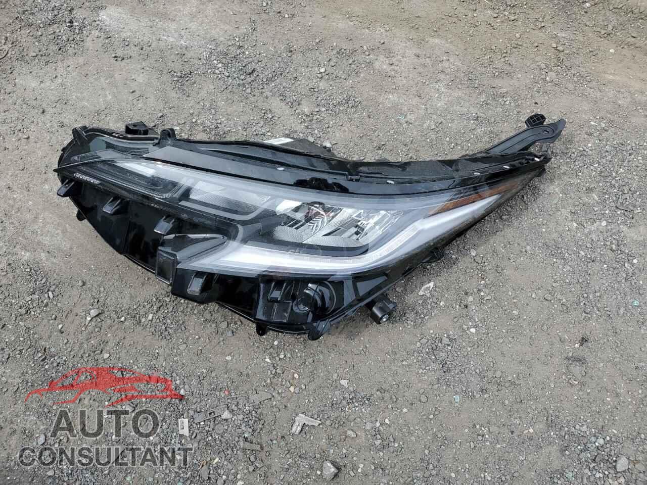 TOYOTA SIENNA 2025 - 5TDCSKFC5SS183934
