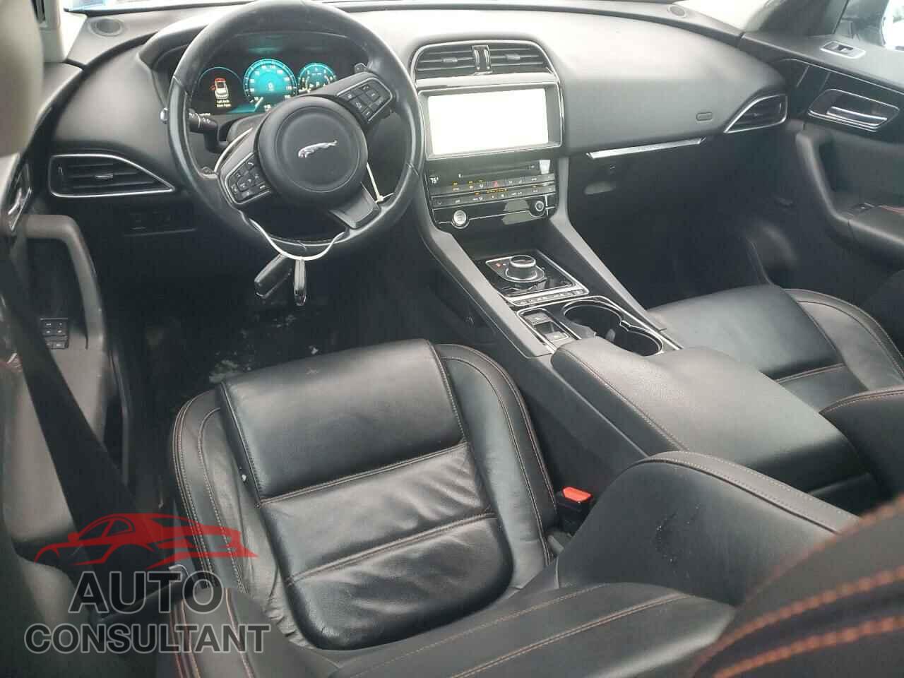 JAGUAR F-PACE 2017 - SADCK2BV9HA895400