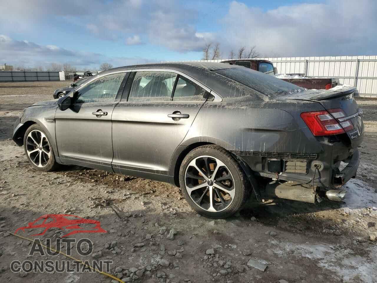 FORD TAURUS 2015 - 1FAHP2KTXFG128656