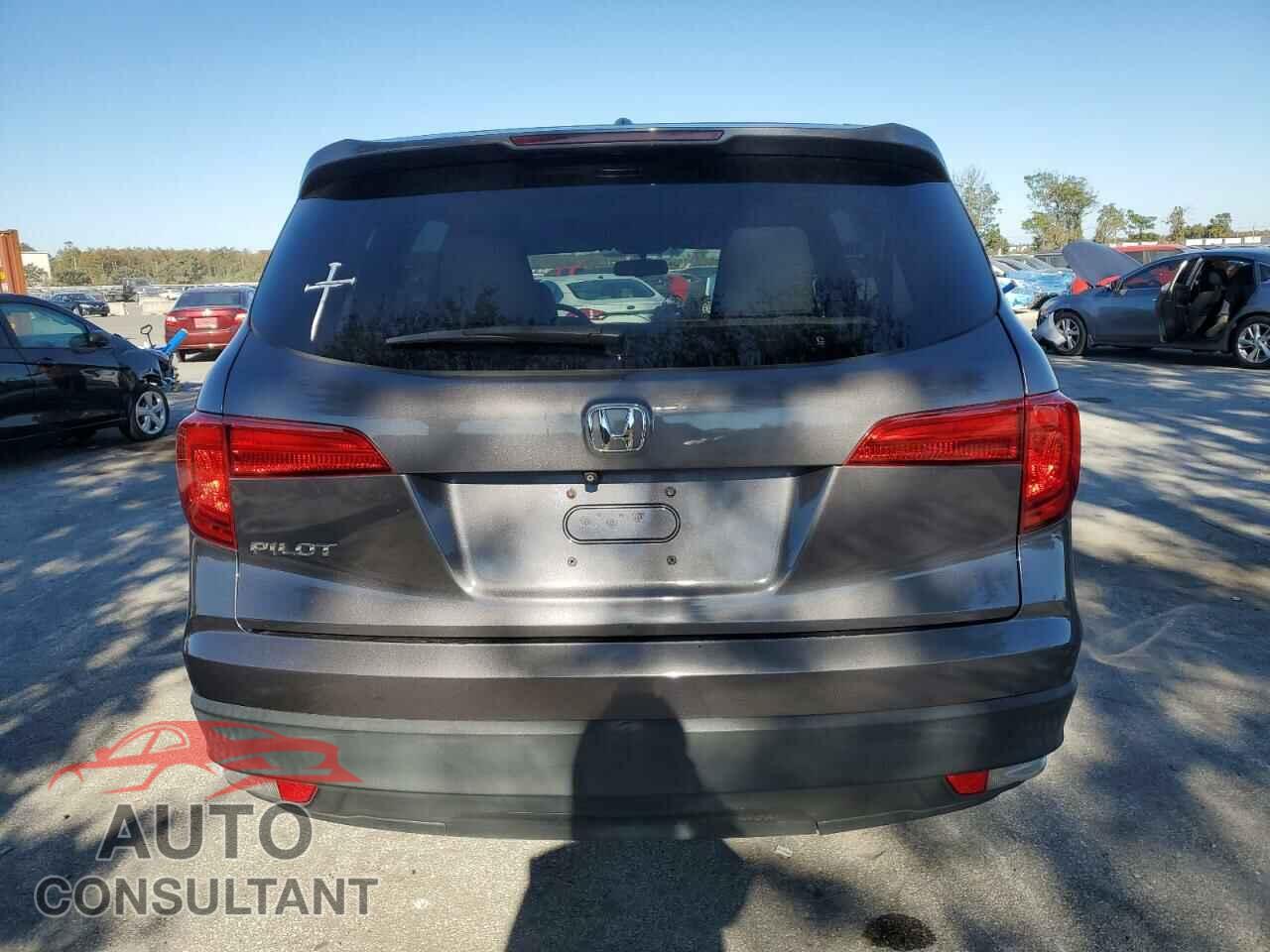 HONDA PILOT 2017 - 5FNYF5H50HB031745