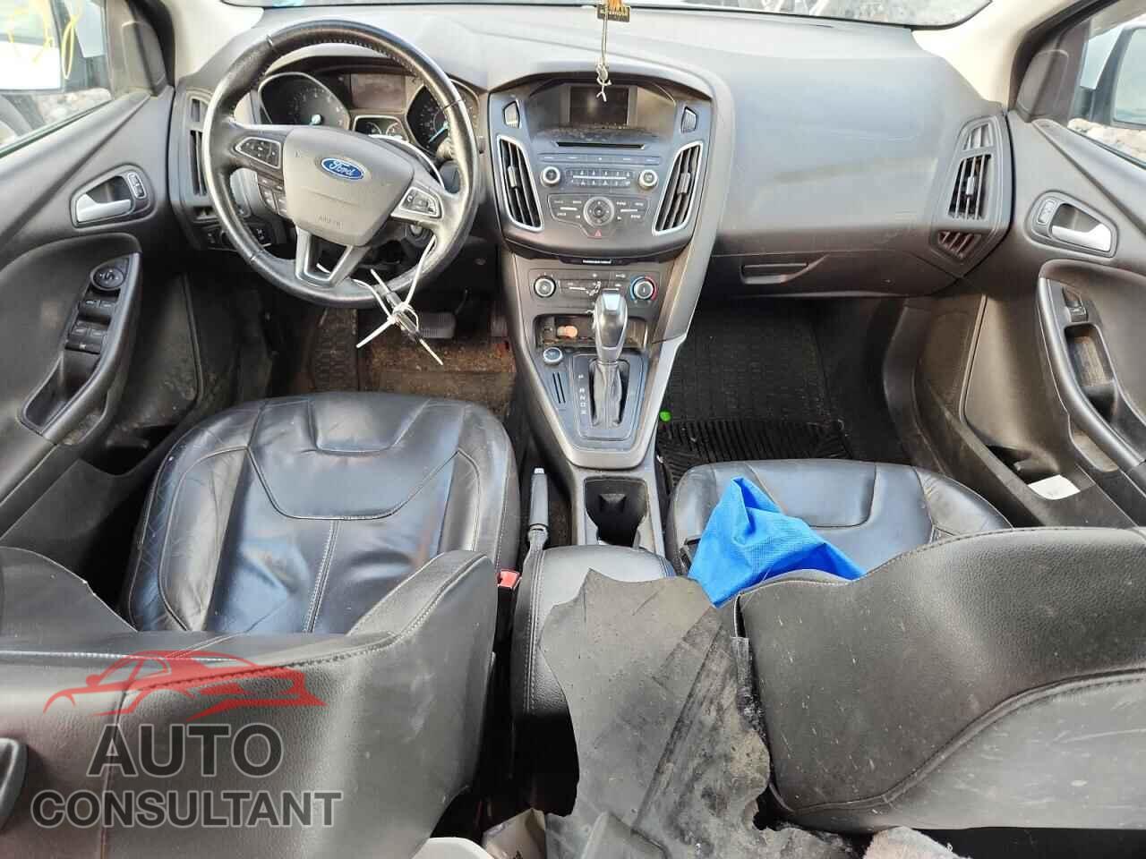 FORD FOCUS 2015 - 1FADP3F27FL310635