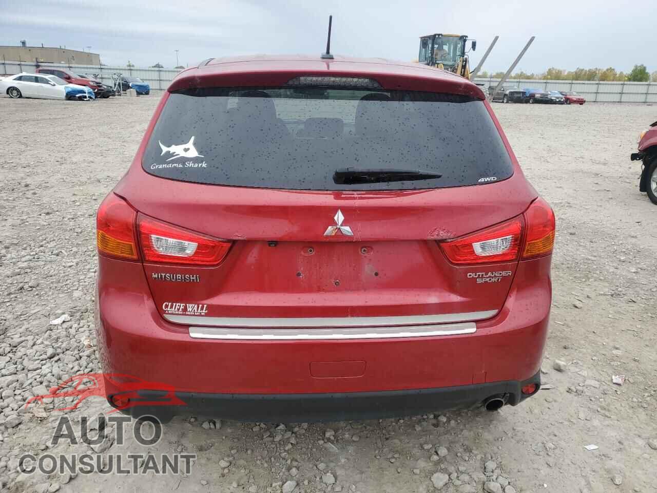 MITSUBISHI OUTLANDER 2015 - 4A4AR4AUXFE047639