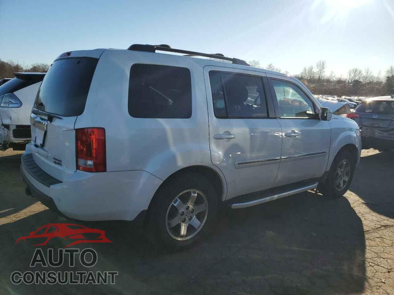 HONDA PILOT 2011 - 5FNYF4H95BB049131