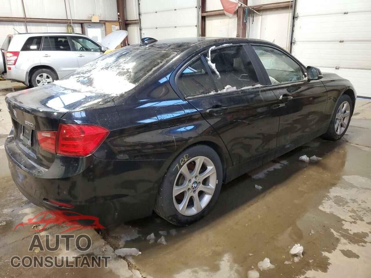 BMW 3 SERIES 2014 - WBA3C3C59EF986580