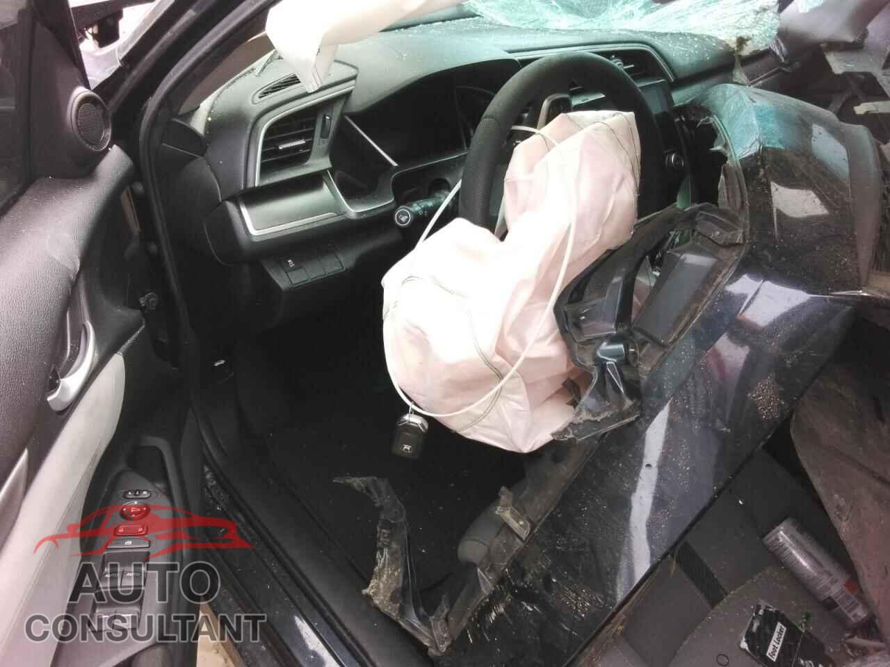 HONDA CIVIC 2017 - 2HGFC2F78HH543901