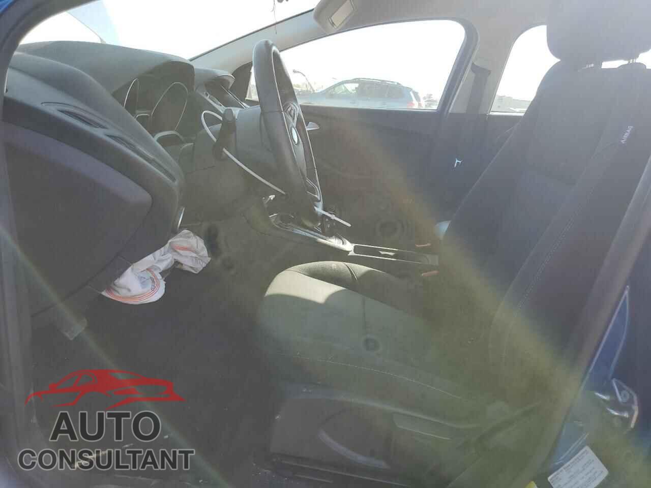 FORD FOCUS 2018 - 1FADP3K25JL218762