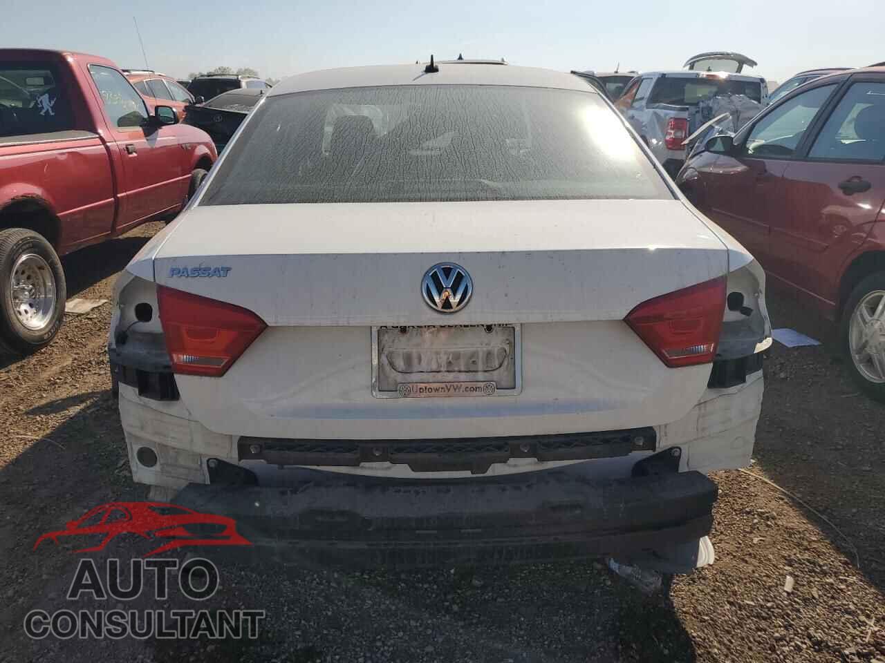 VOLKSWAGEN PASSAT 2013 - 1VWAP7A35DC087591