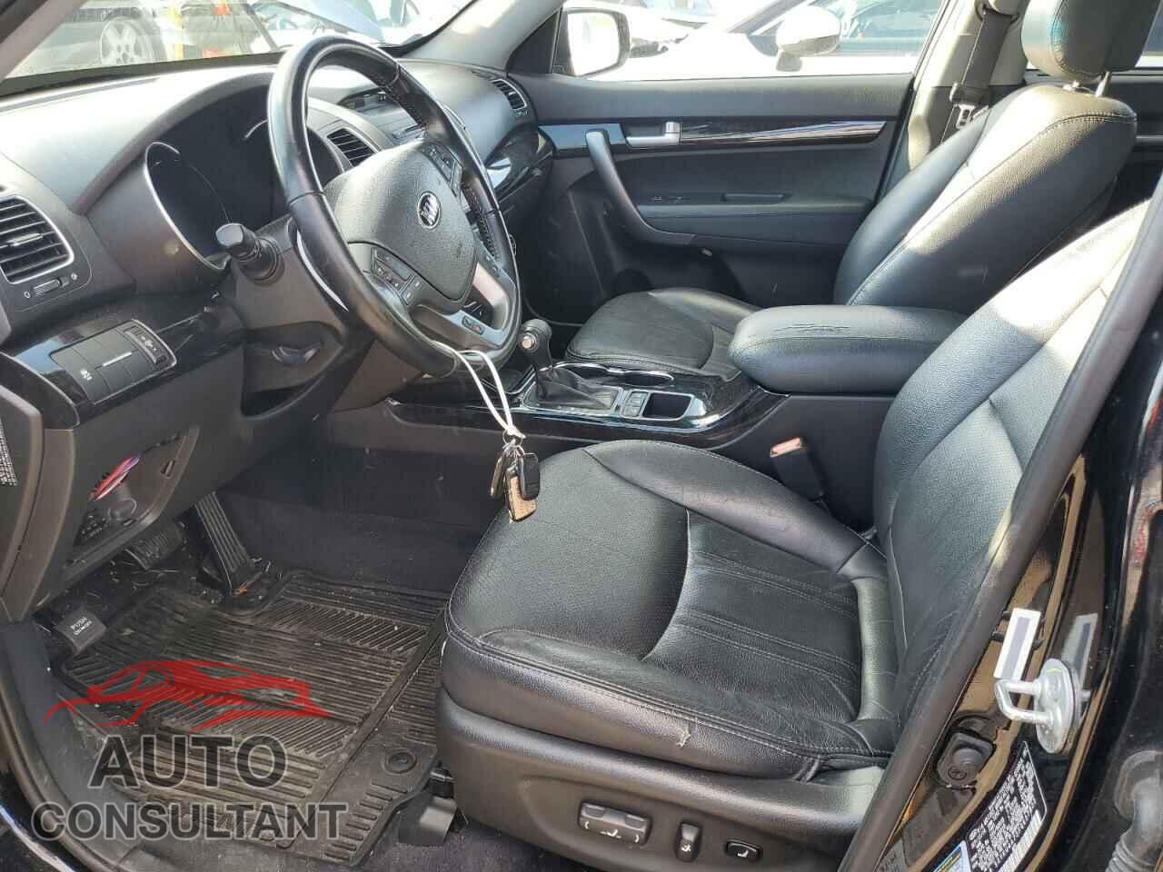 KIA SORENTO 2015 - 5XYKU4A75FG637033