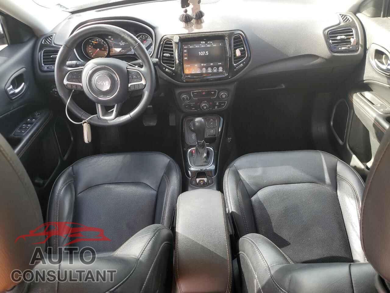 JEEP COMPASS 2018 - 3C4NJDCB5JT419036