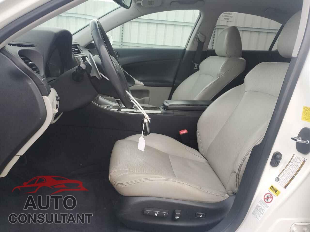LEXUS IS 2010 - JTHBF5C22A5125523