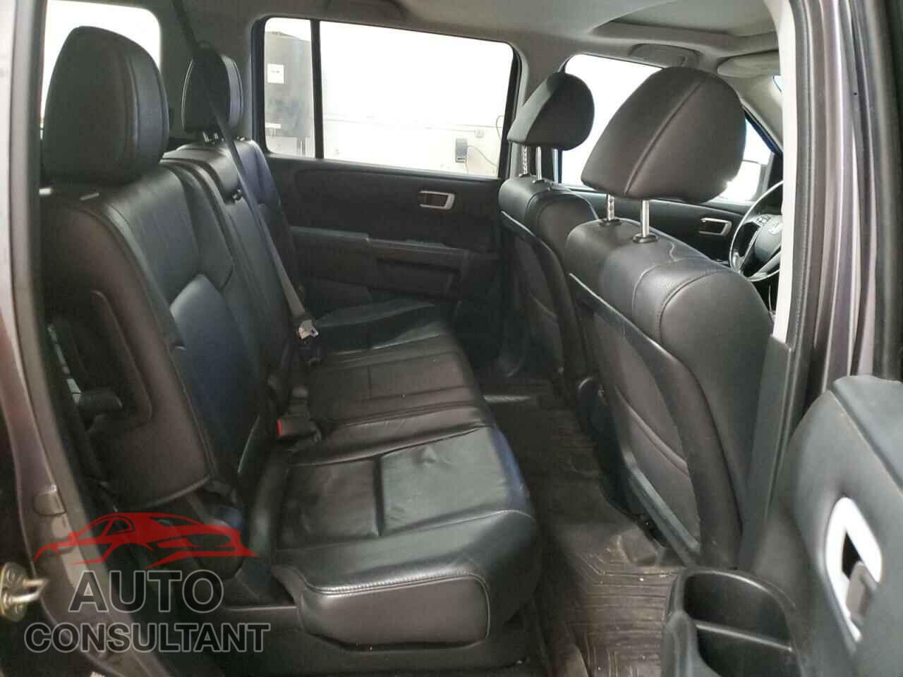 HONDA PILOT 2015 - 5FNYF4H52FB034394