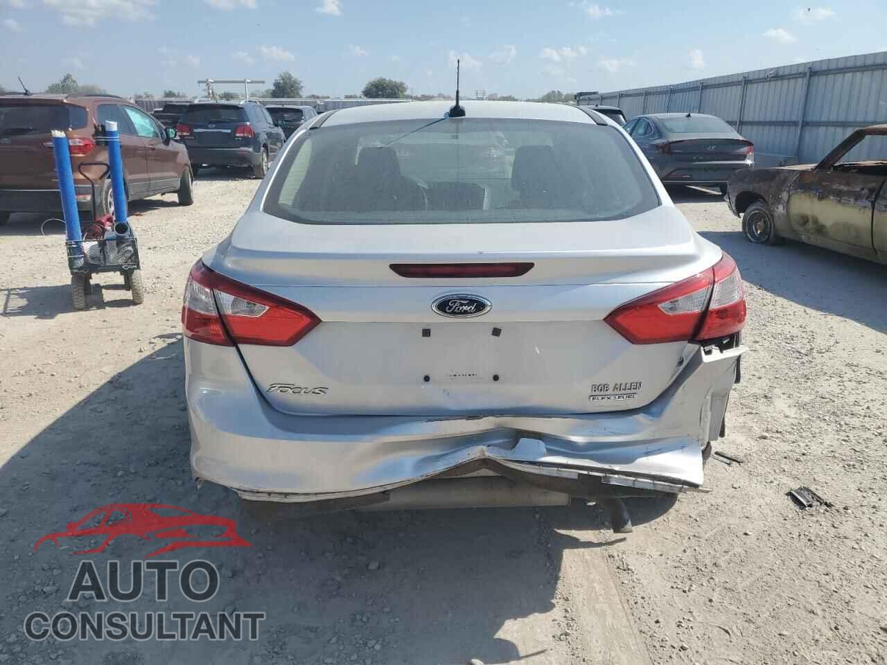 FORD FOCUS 2013 - 1FADP3E26DL144624