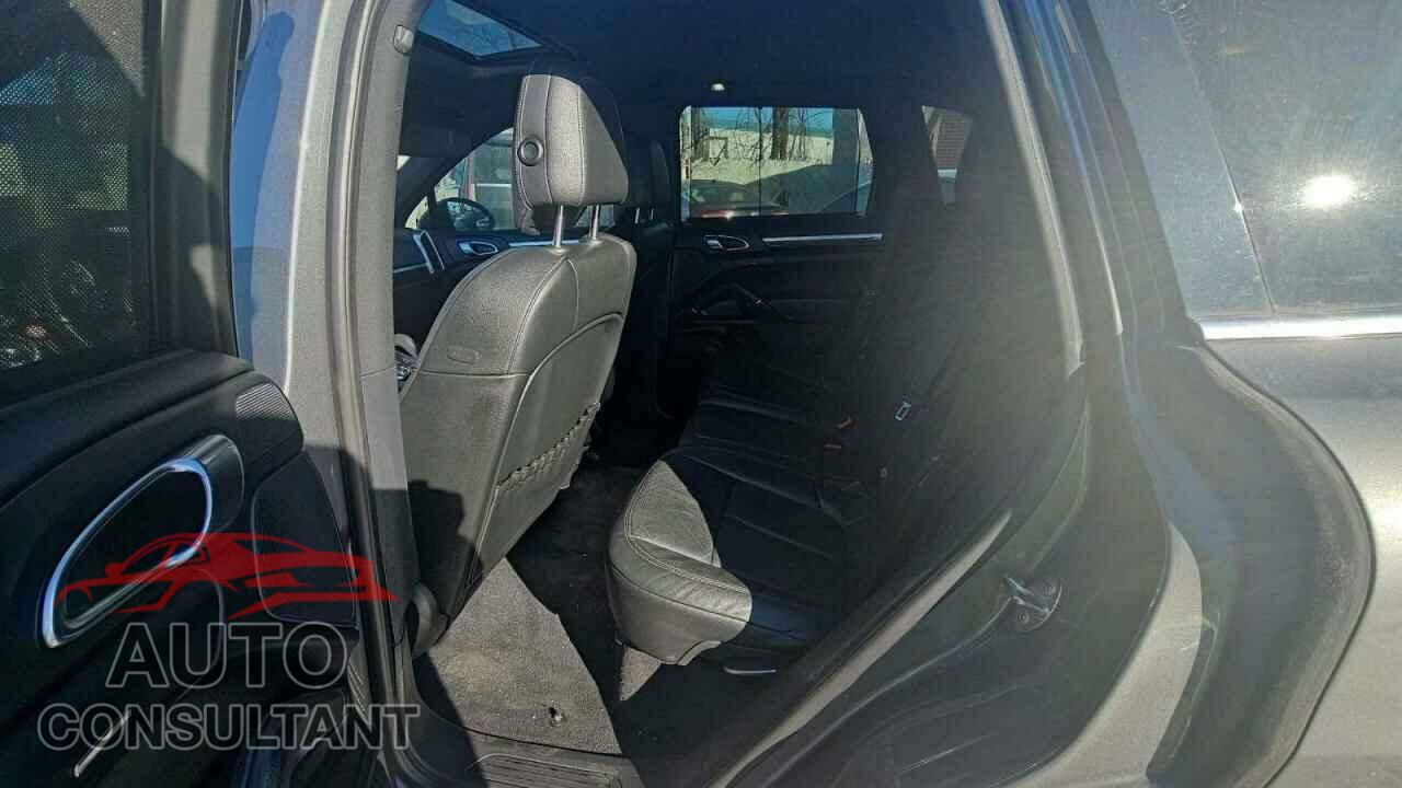 PORSCHE CAYENNE 2011 - WP1AA2A24BLA03058