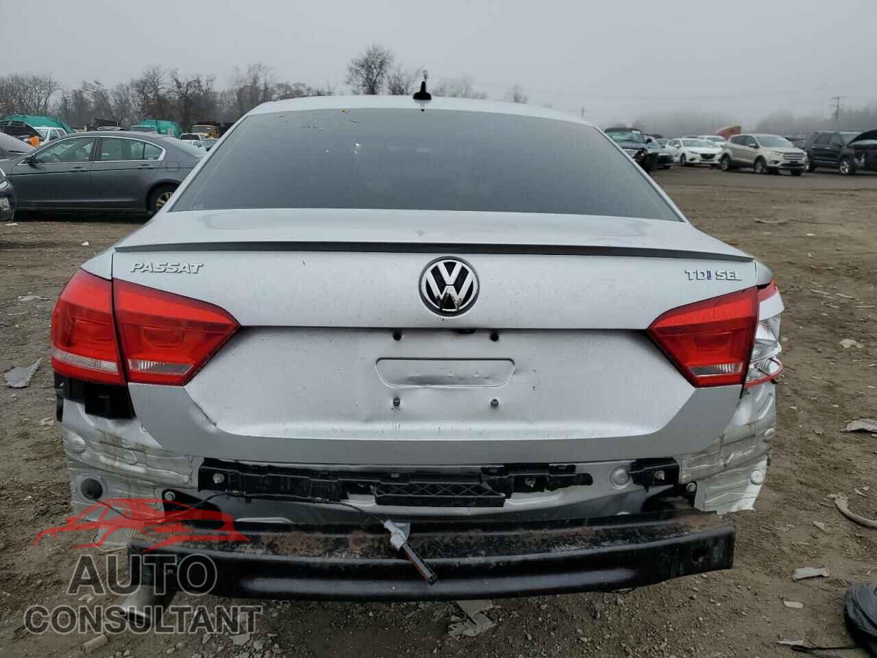 VOLKSWAGEN PASSAT 2014 - 1VWCN7A32EC072983