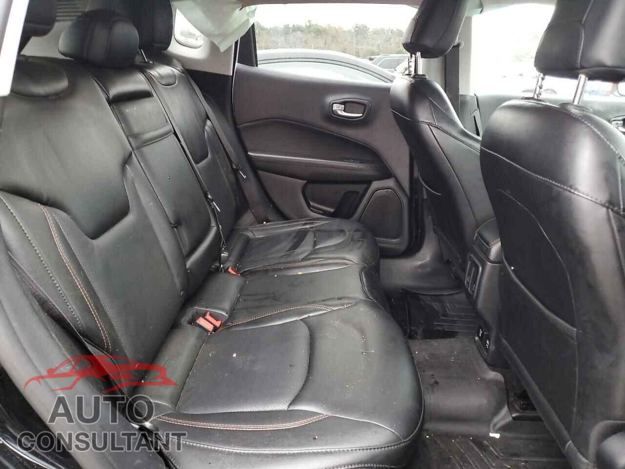 JEEP COMPASS 2018 - 3C4NJDCB9JT470314