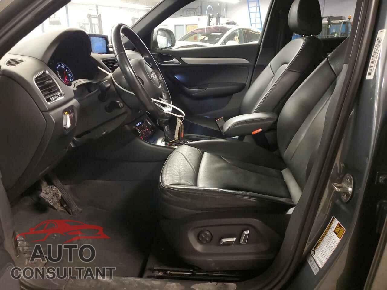 AUDI Q3 2016 - WA1BFCFS9GR009622