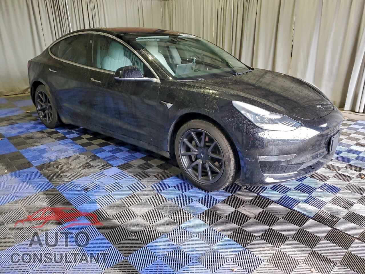 TESLA MODEL 3 2018 - 5YJ3E1EB5JF180920