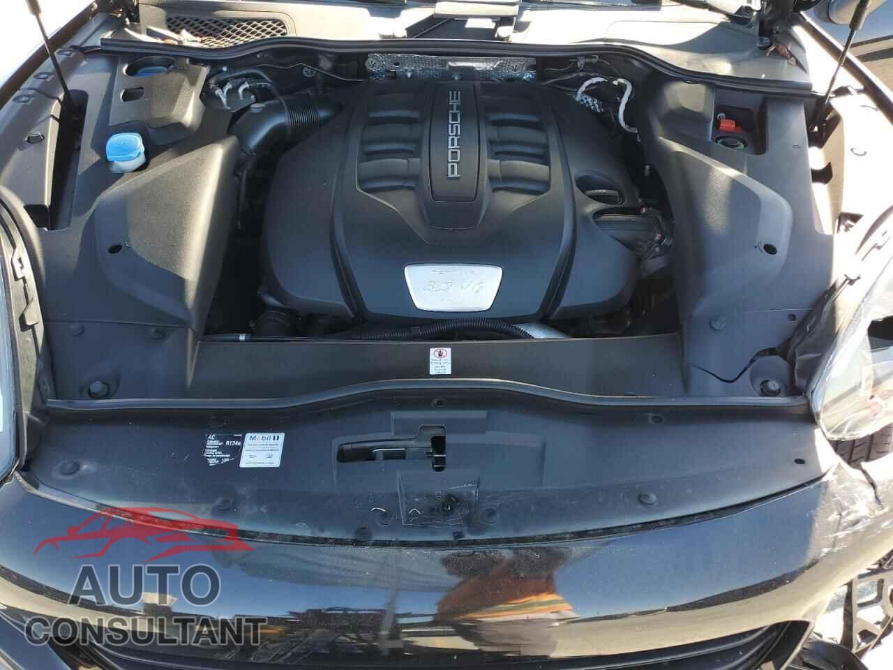 PORSCHE CAYENNE 2015 - WP1AF2A2XFLA30711
