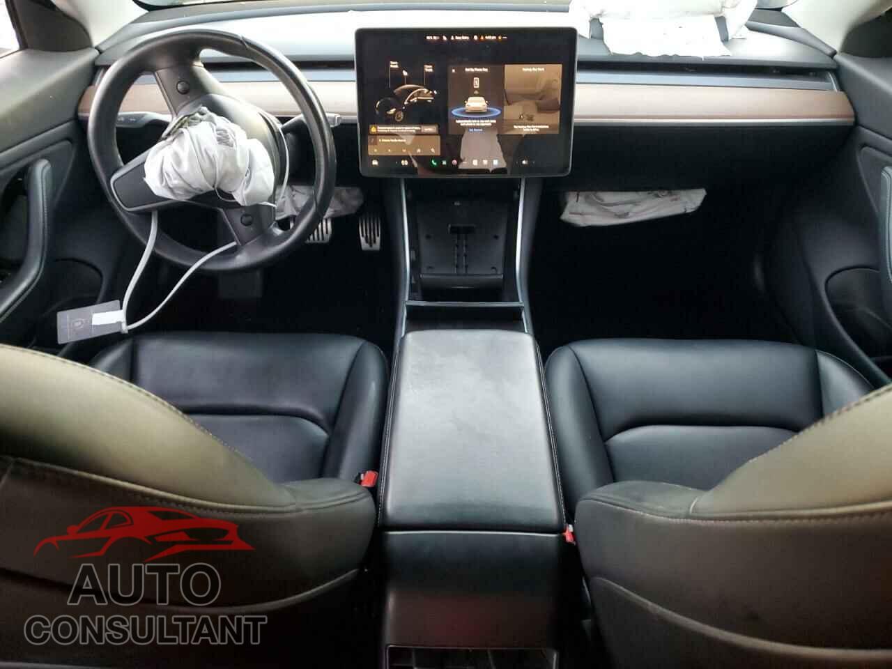 TESLA MODEL 3 2019 - 5YJ3E1EA3KF323825