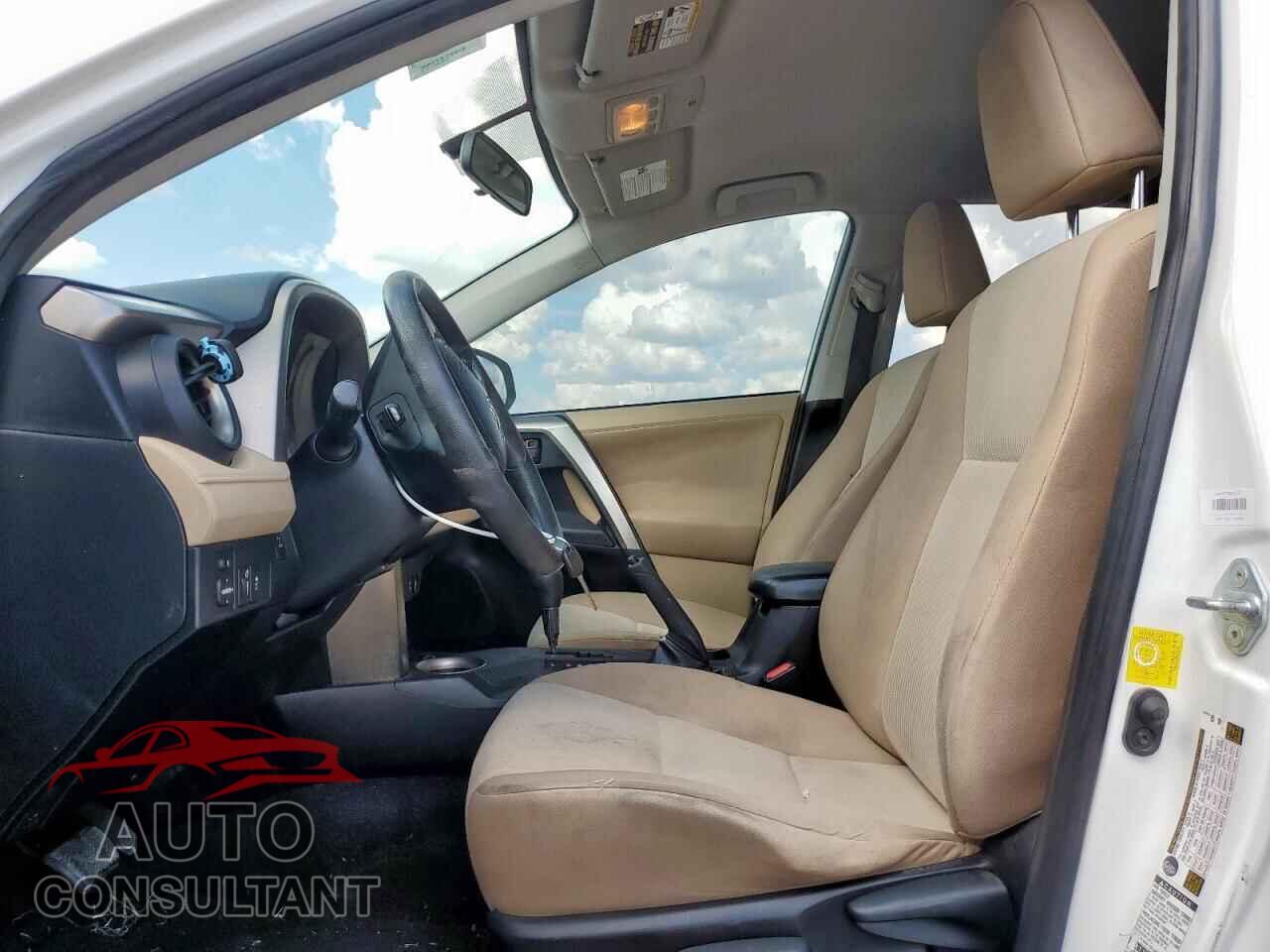 TOYOTA RAV4 2013 - JTMBFREV4DD024445
