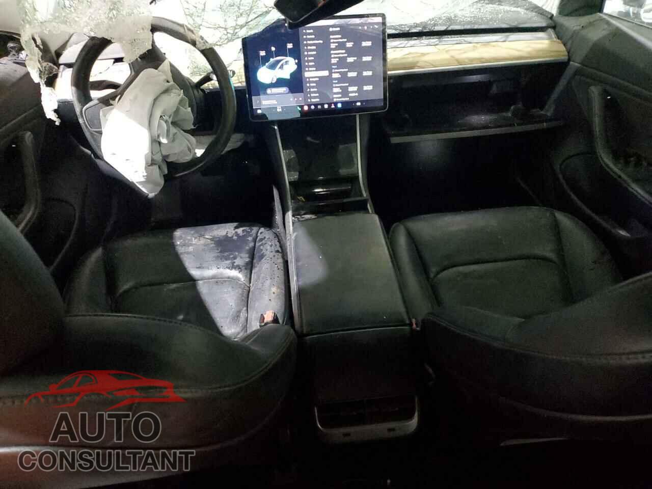 TESLA MODEL 3 2018 - 5YJ3E1EA3JF050982