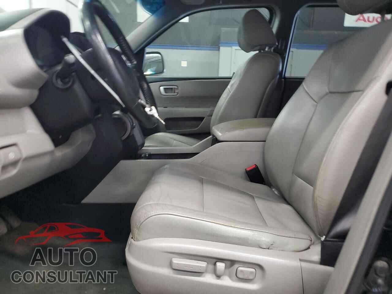 HONDA PILOT 2015 - 5FNYF4H57FB025366