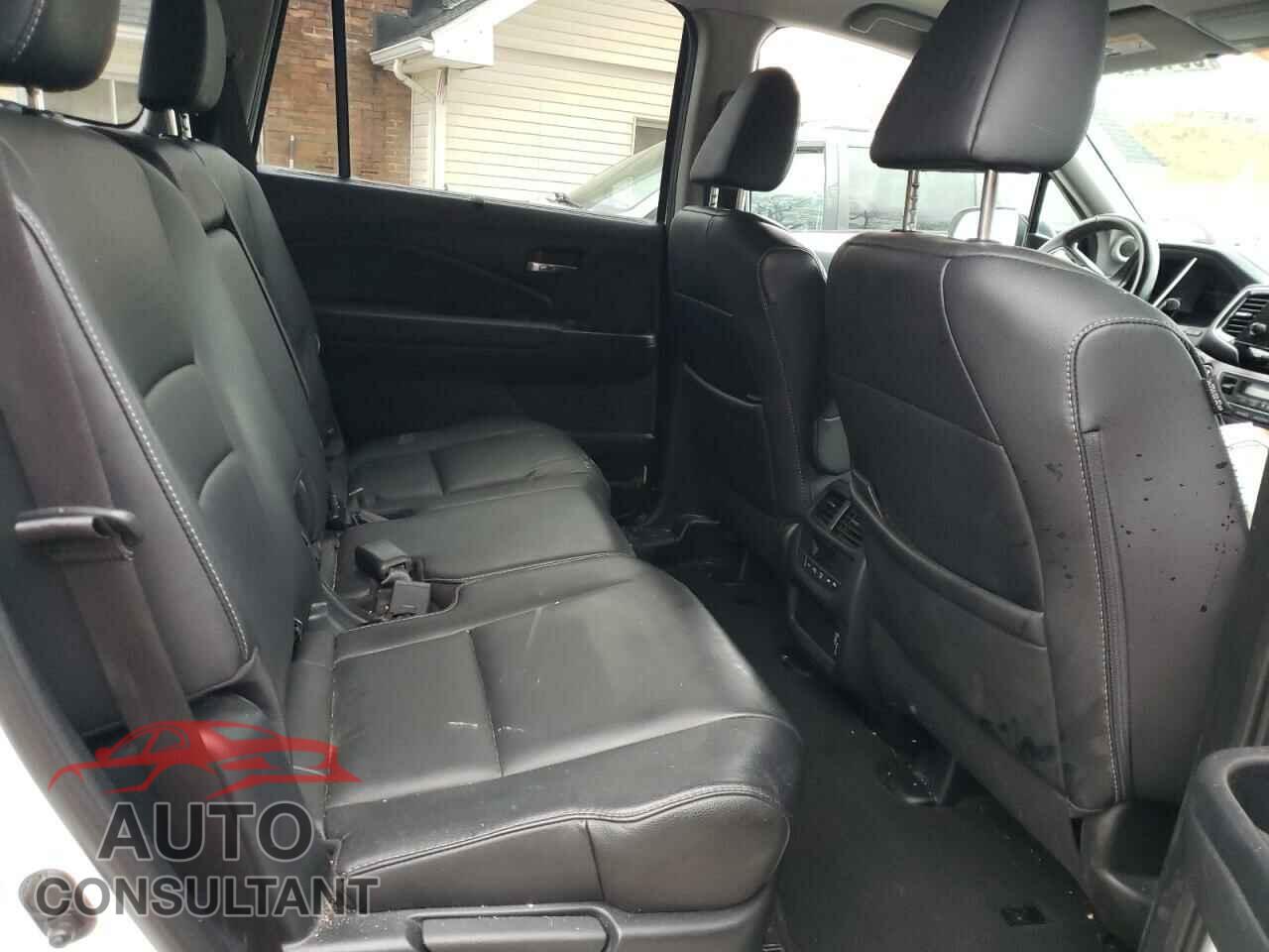 HONDA PILOT 2019 - 5FNYF6H57KB047292