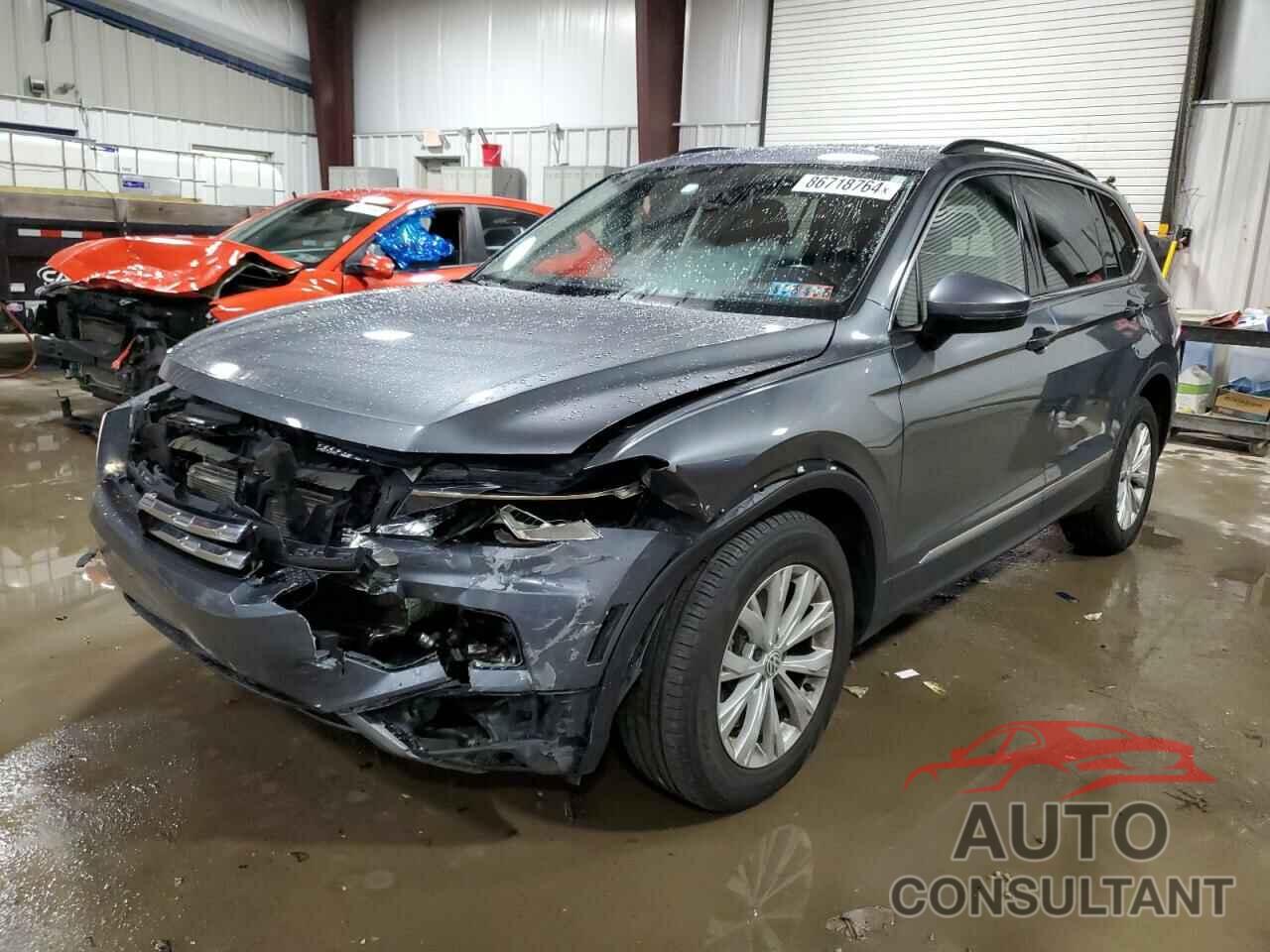 VOLKSWAGEN TIGUAN 2018 - 3VV2B7AX5JM074215