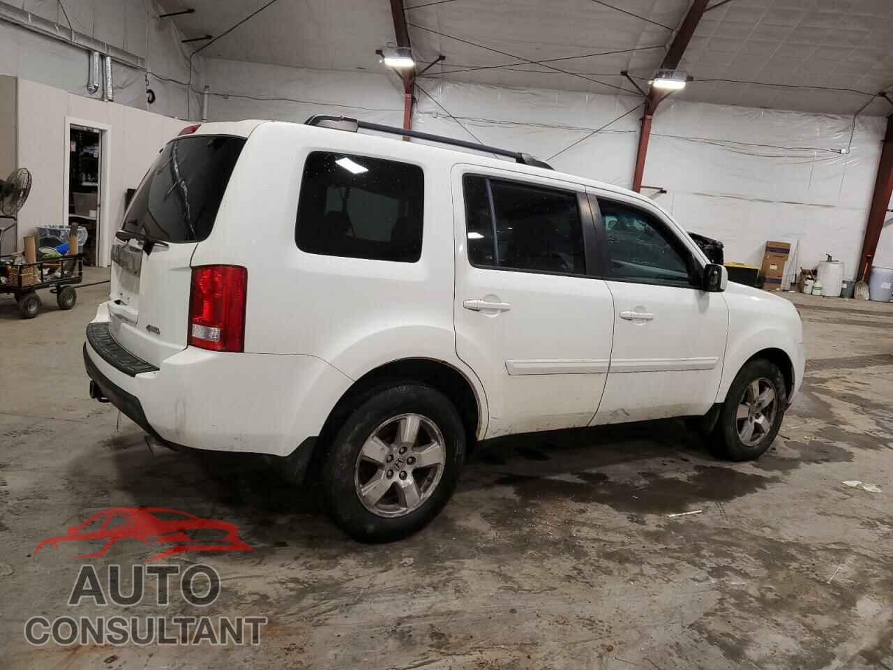 HONDA PILOT 2011 - 5FNYF4H56BB020427