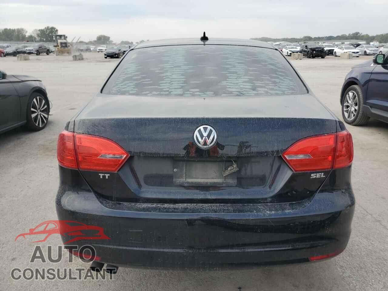 VOLKSWAGEN JETTA 2013 - 3VWLX7AJ1DM374738