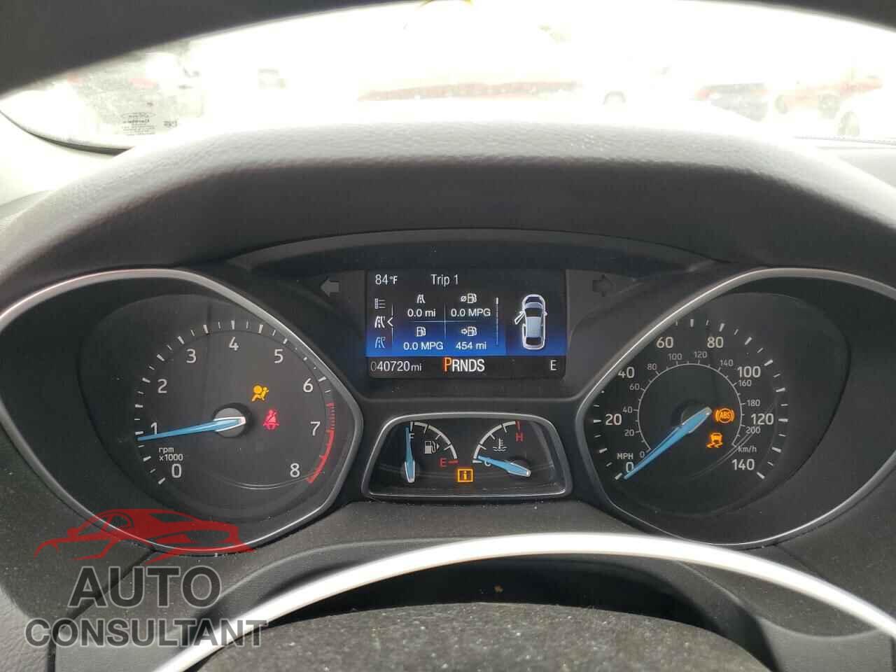 FORD FOCUS 2017 - 1FADP3M29HL346557